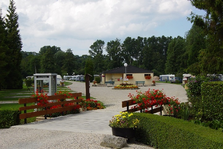 Camping La Source ***